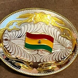 Source Unknown Gold and Silver Belt Buckle